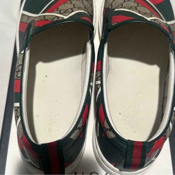 100% AUTHENTIC GUCCI SLIP ONS.  in excellent condition, size 9.5.